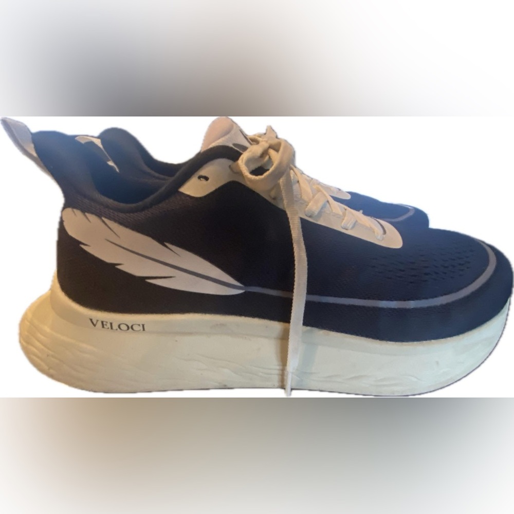 Veloci Ascent Running Shoes Black White Men’s Size 12 $180 Retail Like New